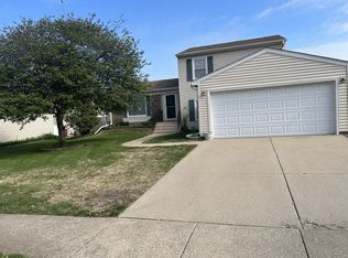 156 Brookside Dr, Glendale Heights, IL 60139