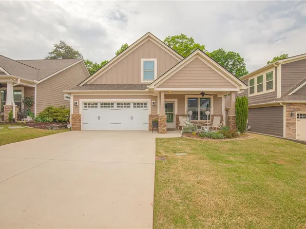 237 Henrydale Dr, Easley, SC 29642