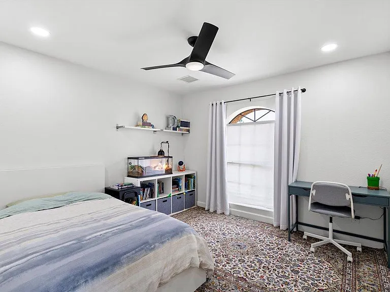 10628 E Cinnabar Ave — Photo 15
