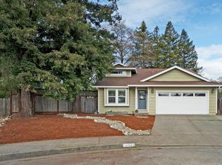 629 Summertree Ln, Santa Rosa, CA 95403