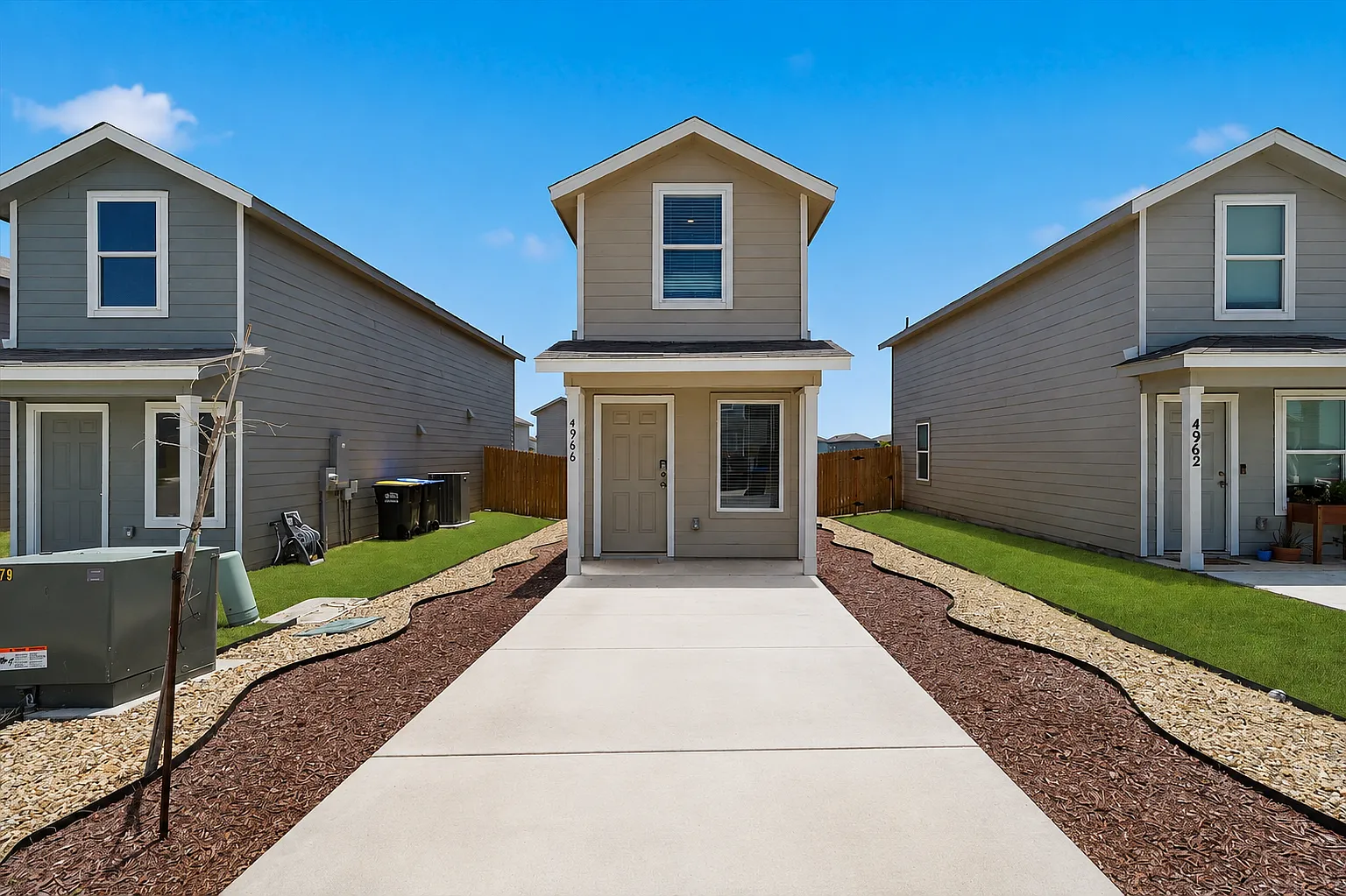 2 bed, 850 sqft, $1,195 — Photo 2