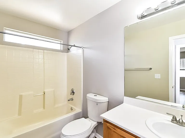 9896 Erins Grove Ct — Photo 16