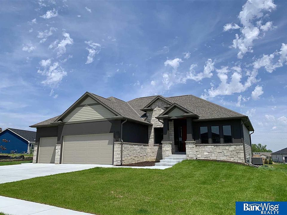1st image of 8800 Pebble Creek Ct
