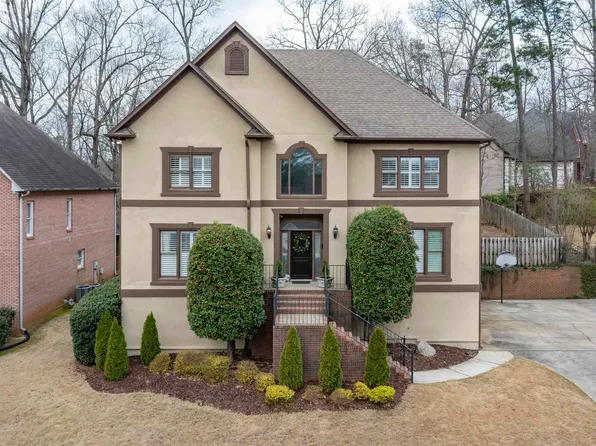 1681 Crossgate Dr, Vestavia, AL 35216