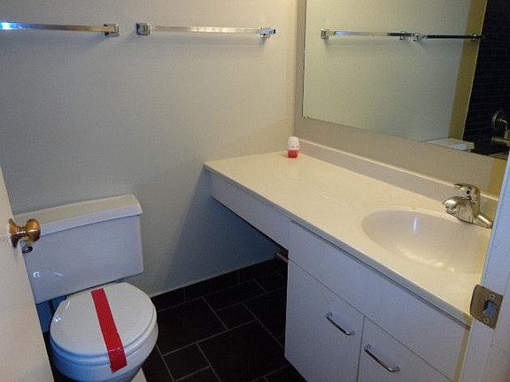 2nd image of 633 S Plymouth Ct APT 1007