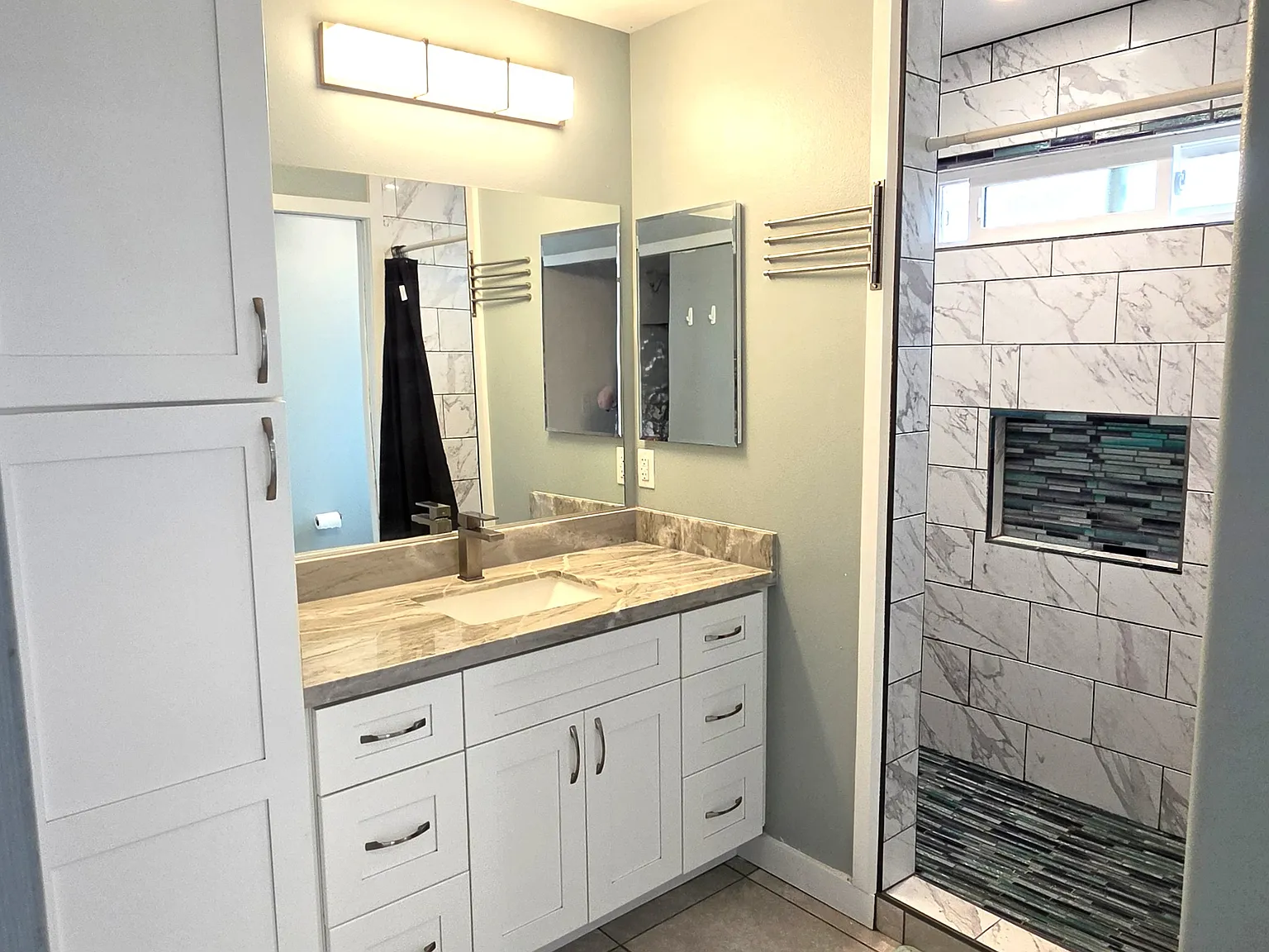 2 bed, $4,200 — Photo 3