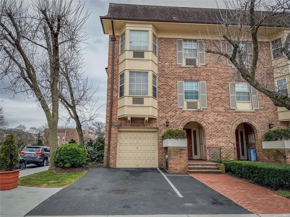 206-14 Lori Drive #78L, Bayside, NY 11360