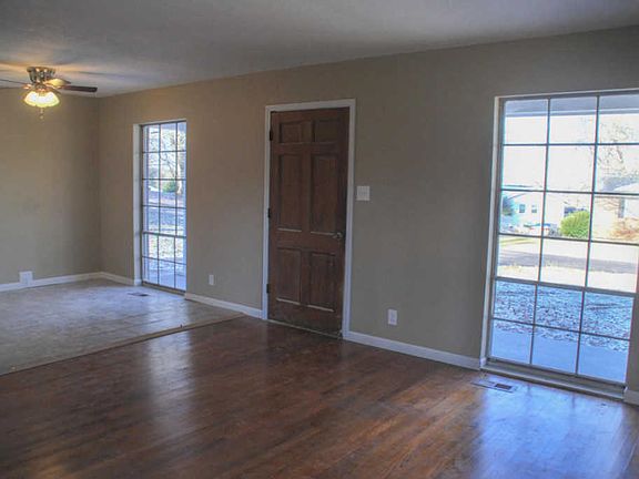 4th image of 2330 Sylvania Ave