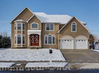 705 Galleria Dr, Williamstown, NJ 08094