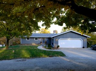 348 Macallen Lake Rd, Carlock, IL 61725