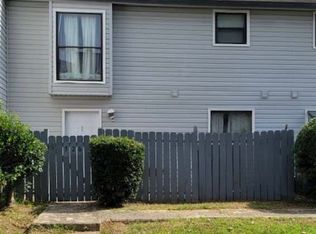 526 Country Greens Dr, Jonesboro, GA 30238