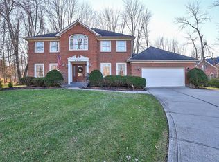 5511 Samstone Ct, Blue Ash, OH 45242