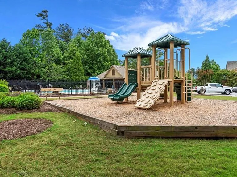 1818 Caswell Pkwy — Photo 20