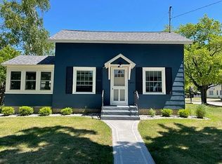 280 S Rutledge St, Pentwater, MI 49449