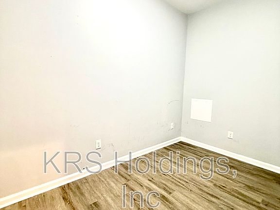 3rd image of 1023 Carrington Pl