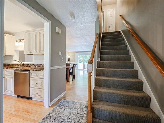 5th image of 20 Laurelwood Dr #20