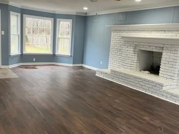 165 E Pecan Valley St, Collierville, TN 38017