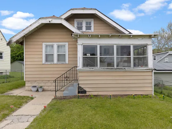 2311 Green St, Rockford, IL 61102