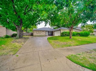 307 Springridge Ln, Euless, TX 76039