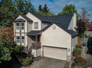 14857 SE Stanhope Rd, Clackamas, OR 97015
