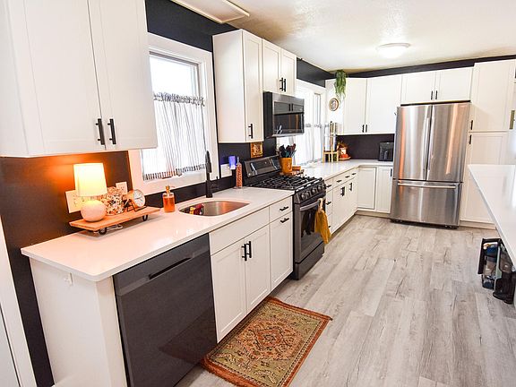 4th image of 326 Crescent Ave