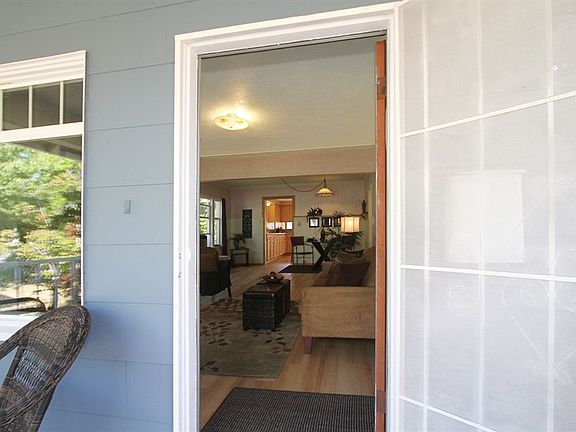 3rd image of 4505 Pacific Ave