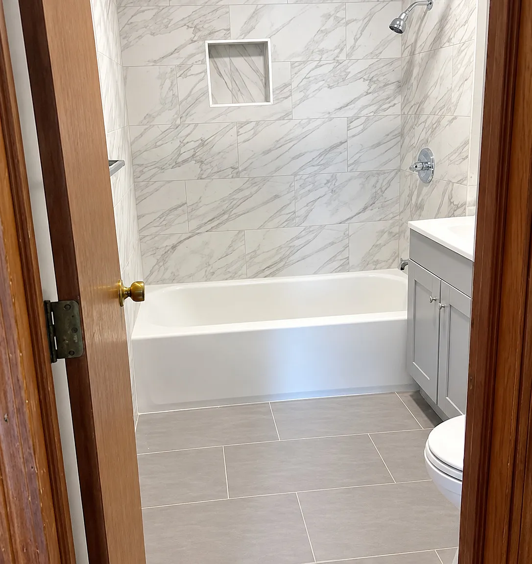 3 bed, 1.0 bath, 1000 sqft, $1,800 — Photo 4