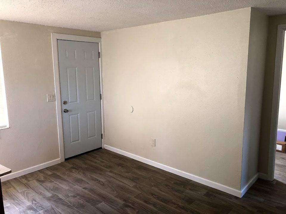 1st image of 9411 N Mulberry St APT B