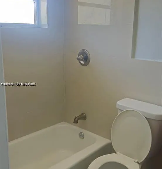 161 NW 40th St #2 — Photo 26