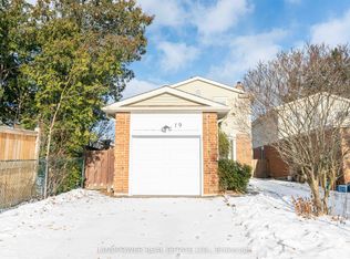 19 Oakhaven Dr, Toronto, ON M1V 1X8