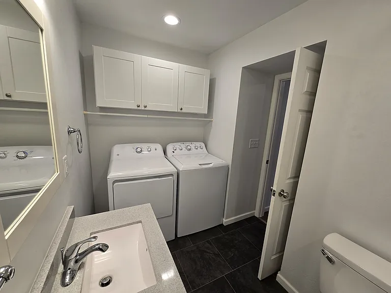 904 W Welsh St #A — Photo 16