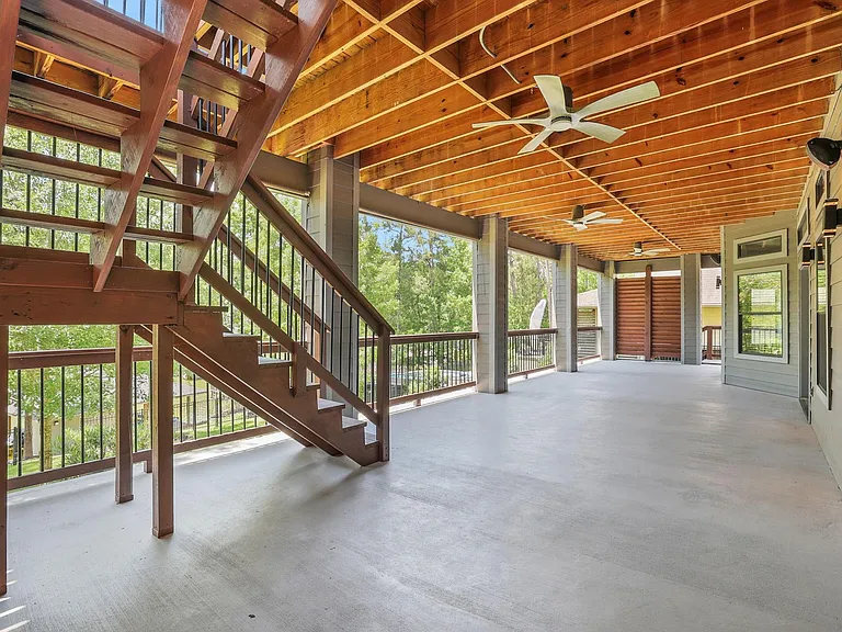 270 Lake Grove Dr — Photo 28
