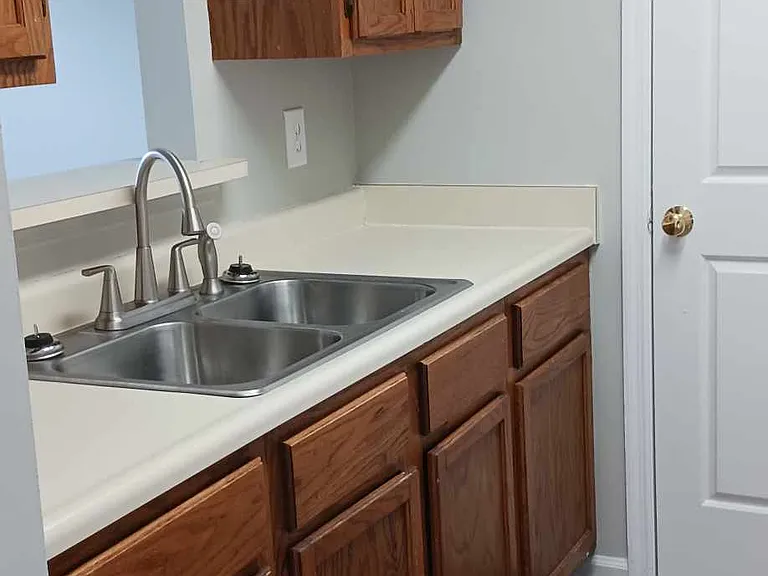 Brandy View Apartments — Photo 12