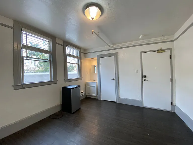 1000-1010 Bush Street — Photo 2
