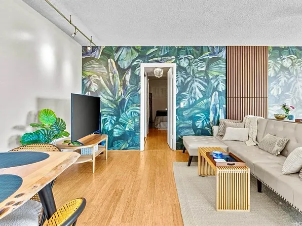 419 Keoniana St, Honolulu, HI