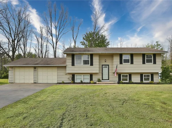 1714 Apple Hollow Ln, Hamlin, NY 14464