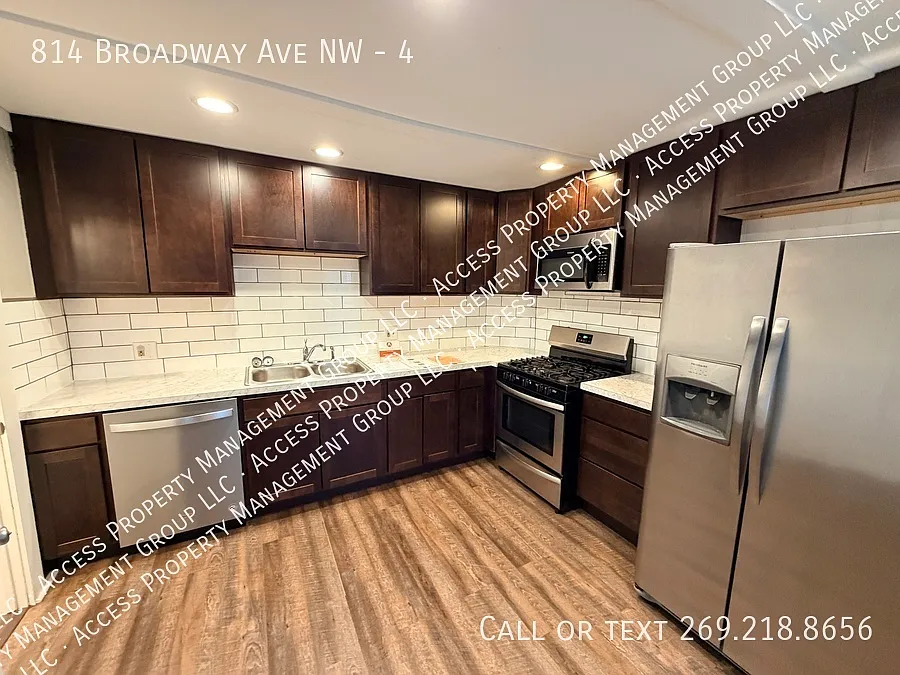 Building Photo - 814 Broadway Ave NW #4