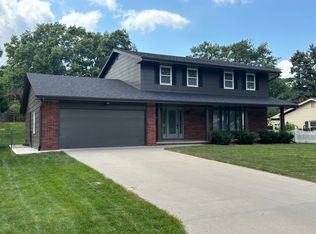 1838 80th St, Windsor Heights, IA 50324