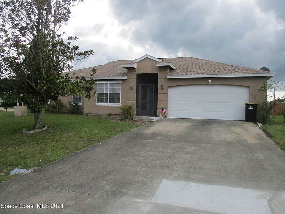 1st image of 1580 Dorsett Ln SE