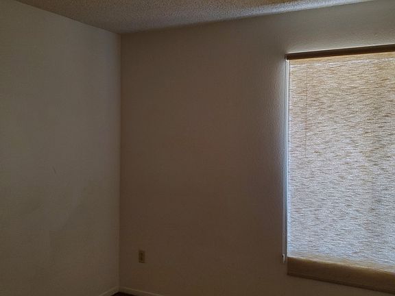 5th image of 27751 Pine Hills Ave