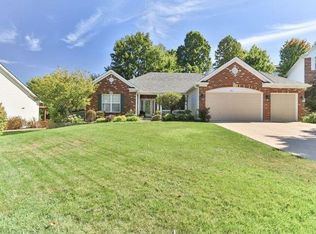 5711 Lilac Trails Dr, Saint Louis, MO 63128