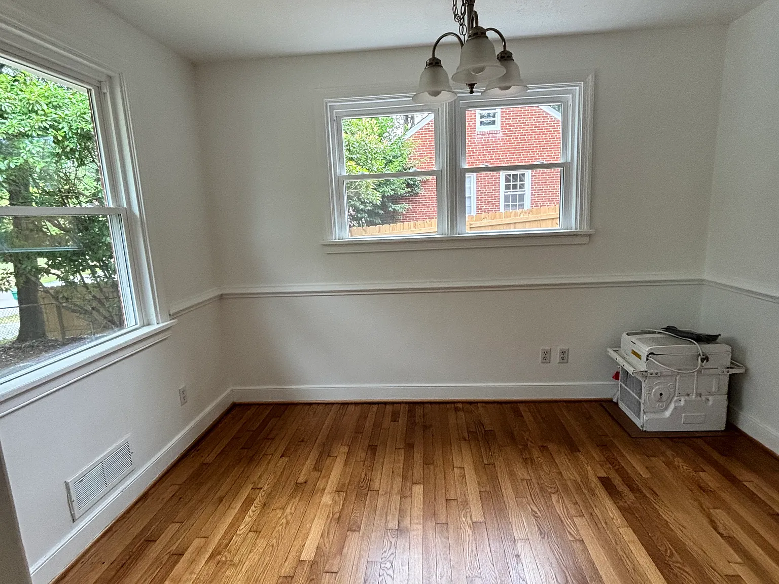 3 bed, 1125 sqft, $1,895 — Photo 3