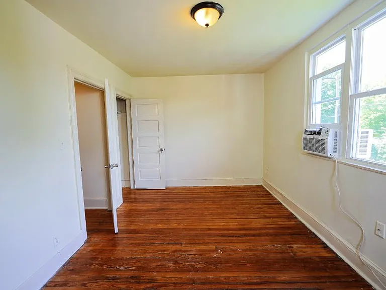1907 Otis St NE — Photo 20