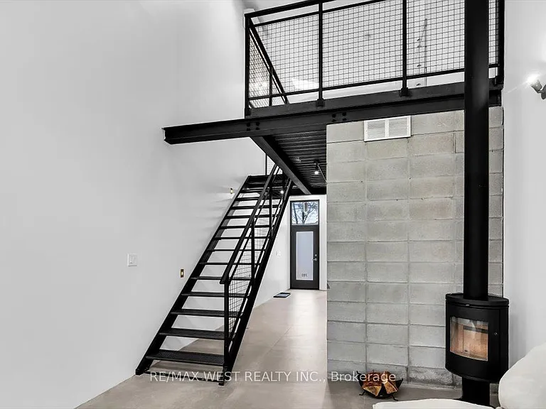 781 Craven Rd — Photo 10