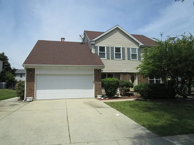 711 Heatherdown Way photo 1