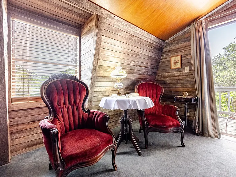 Reading Area
