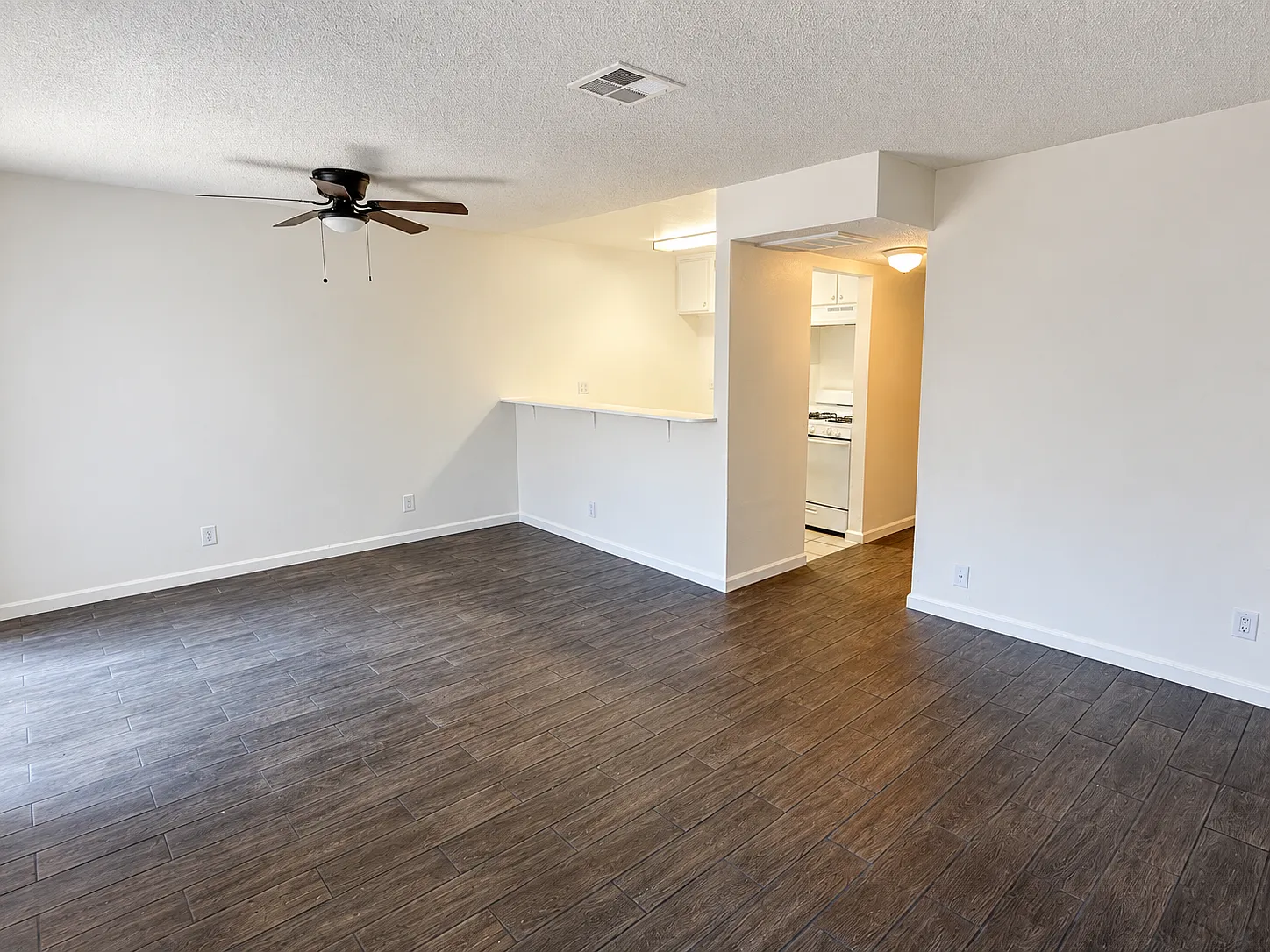 2 bed, 950 sqft, $1,850 — Photo 1