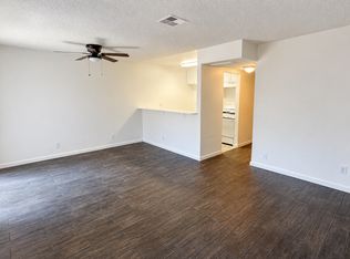 38604 10th St E APT 8, Palmdale, CA 93550