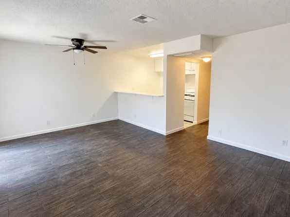 38604 10th St E, Palmdale, CA