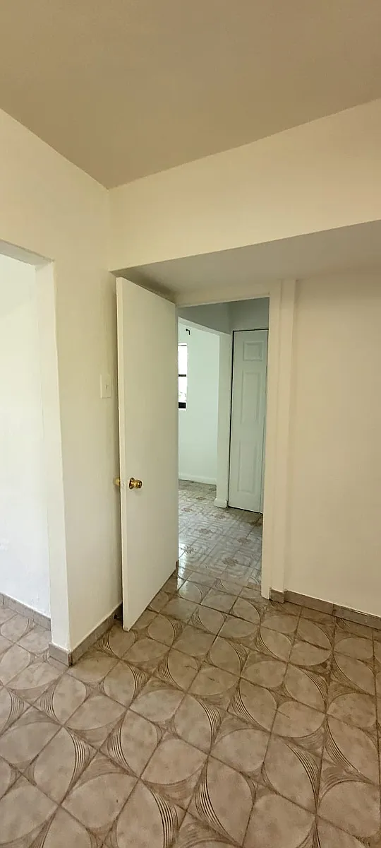 Building Photo - 2154 SW 14th Ter #5